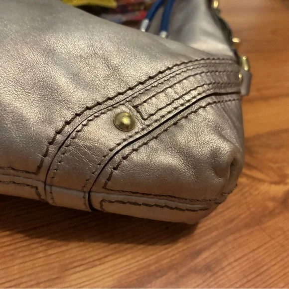 Vintage Y2K Coach Metallic Silver Hobo Bag coach Carly with handmade charm - Picture 5 of 14